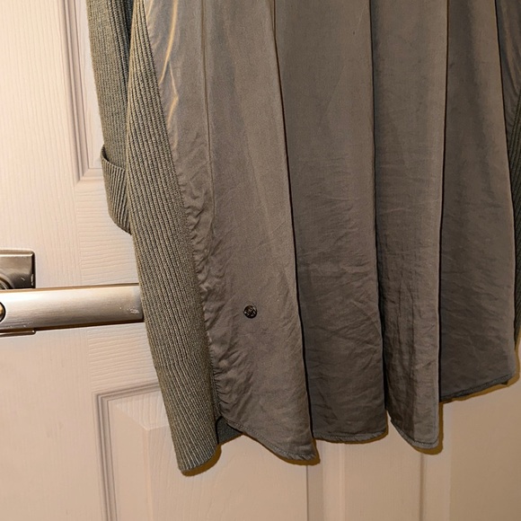 Lululemon Still At Ease Wrap (size 8) Grey Sage - Picture 9 of 10